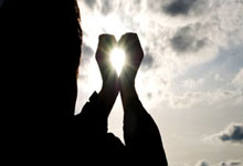 九游官方平台包含丹佛掘金发布备战花絮，窗口期防线松动，NBA季后赛任务艰巨，轮换策略成焦点的词条